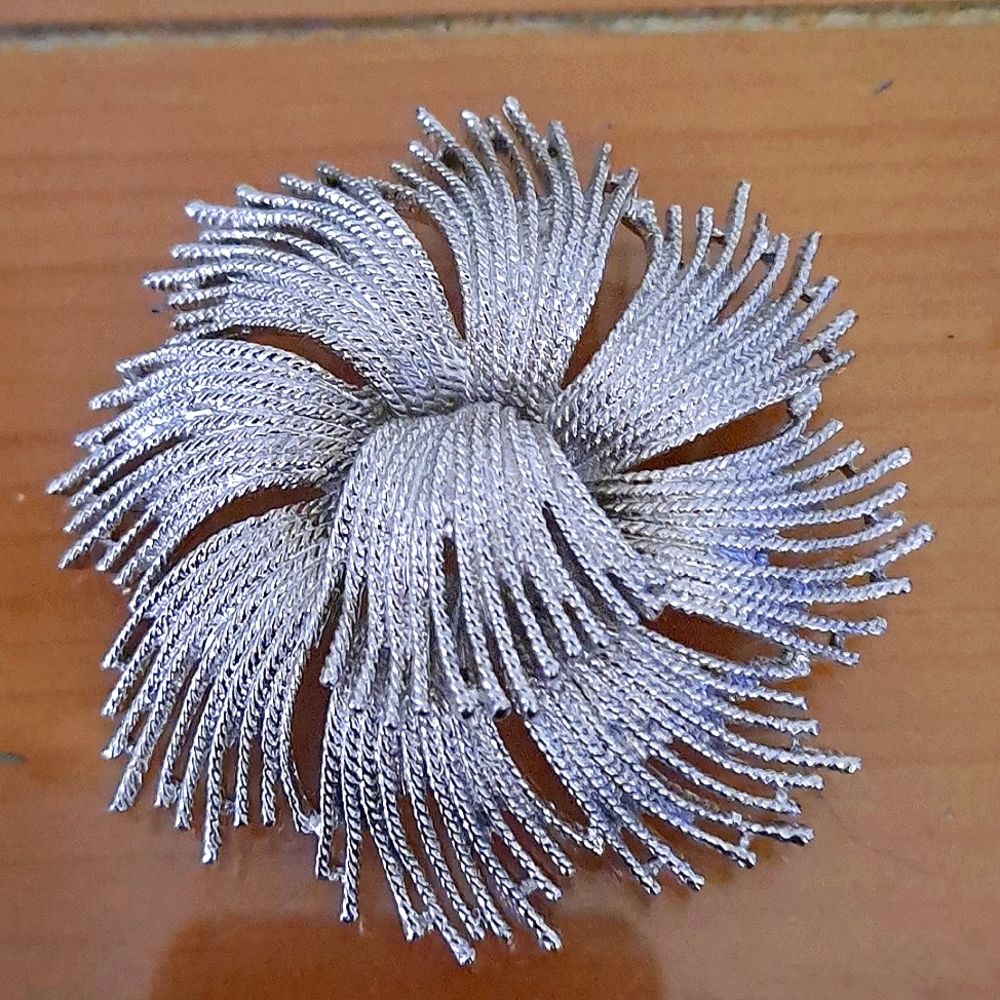 Vintage  Monet Pinwheel  design pin